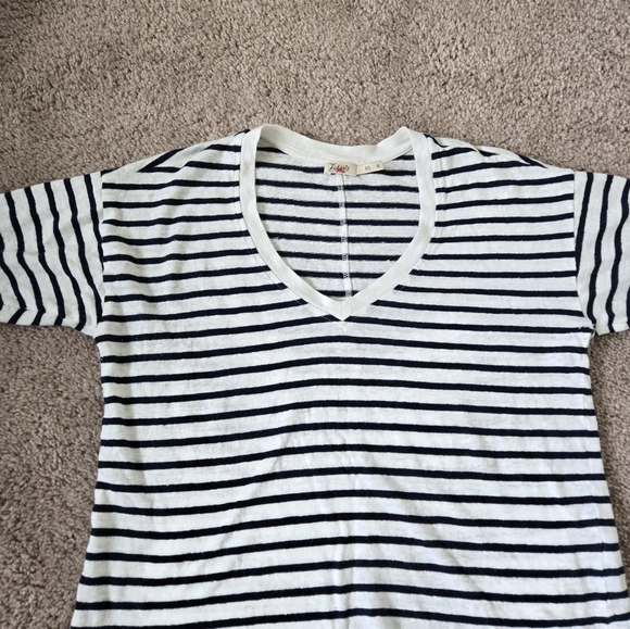 Faherty Oceanside 100% Linen V-Neck T-Shirt Blue White Stripes Nautical size XS - Picture 11 of 16